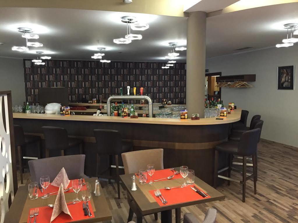 Threeland Hotel Петанж Екстер'єр фото
