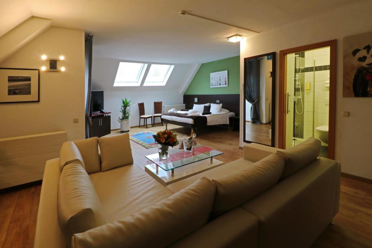Threeland Hotel Петанж Екстер'єр фото